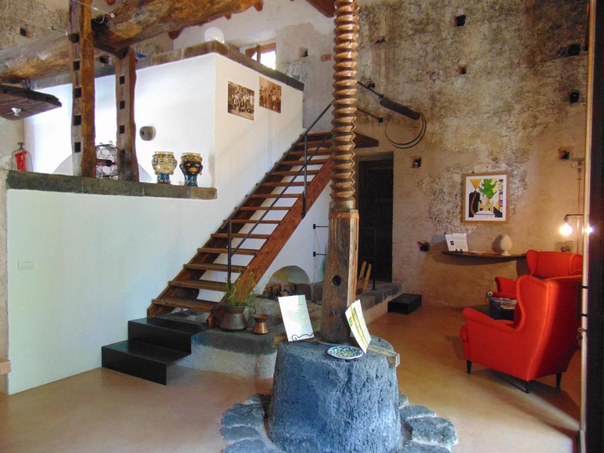 La Corte Di Bafe B&B "Slow Life" 제프라나에트니아 외부 사진